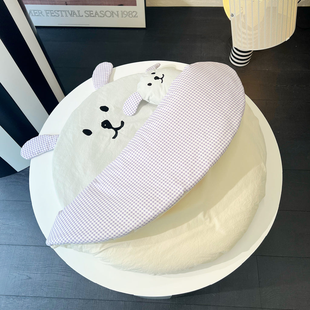 TAAFFE HUG ME SNUGGLE CHECK